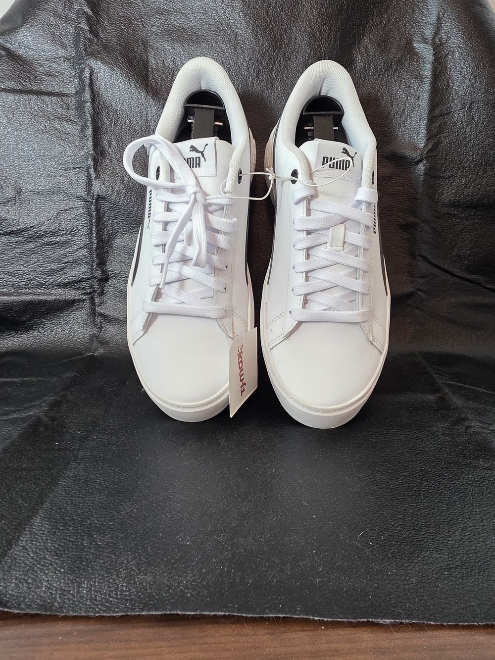NWT PUMA White Leather Sneakers with Black Formstrip - Picture 3 of 10